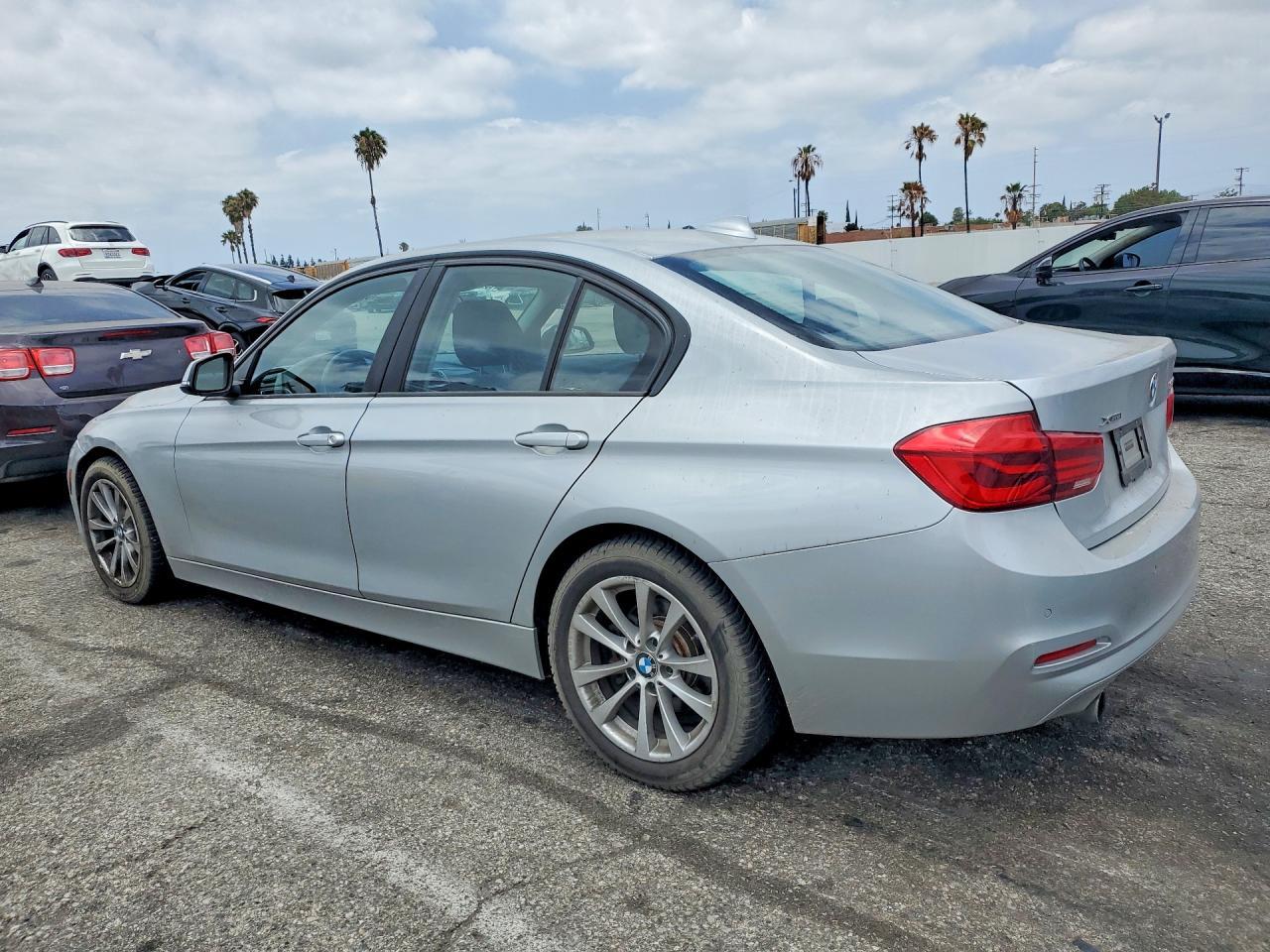 BMW Seria 3 - zdjęcie 2