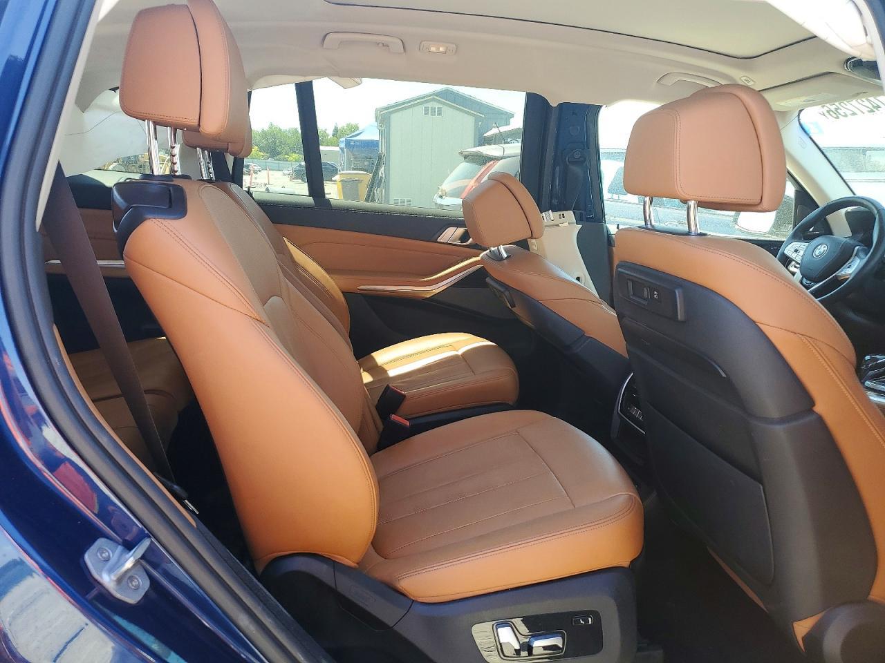 2020 BMW X7 xDrive40I - zdjęcie 11