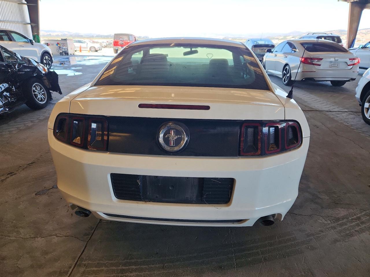 2013 Ford Mustang - zdjęcie 6