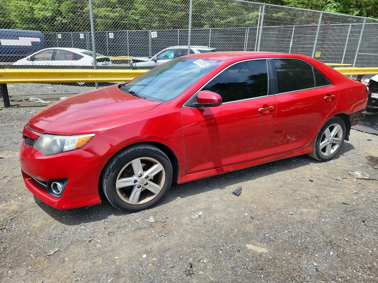 2013 Toyota Camry Se - zdjęcie główne
