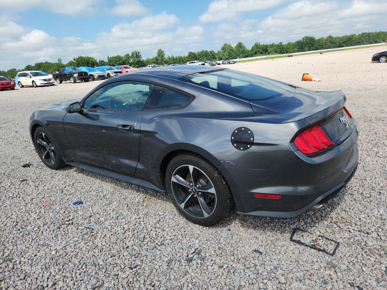 2018 Ford Mustang - zdjęcie 2