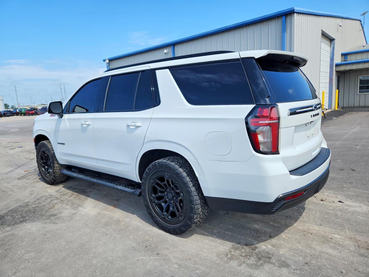 2022 Chevrolet Tahoe K1500 Z71 - zdjęcie 2