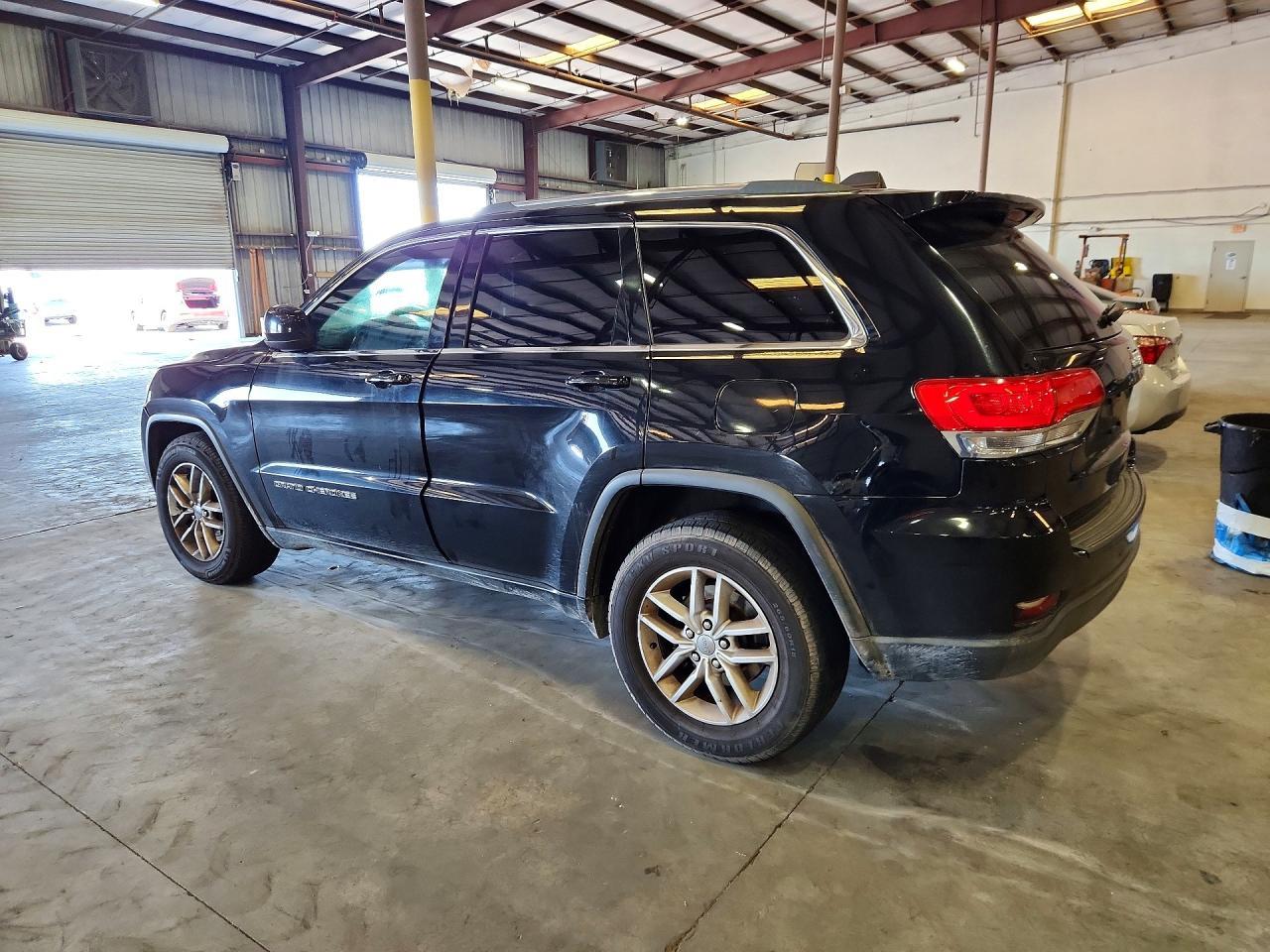 2017 Jeep Grand Cherokee Laredo - zdjęcie 2