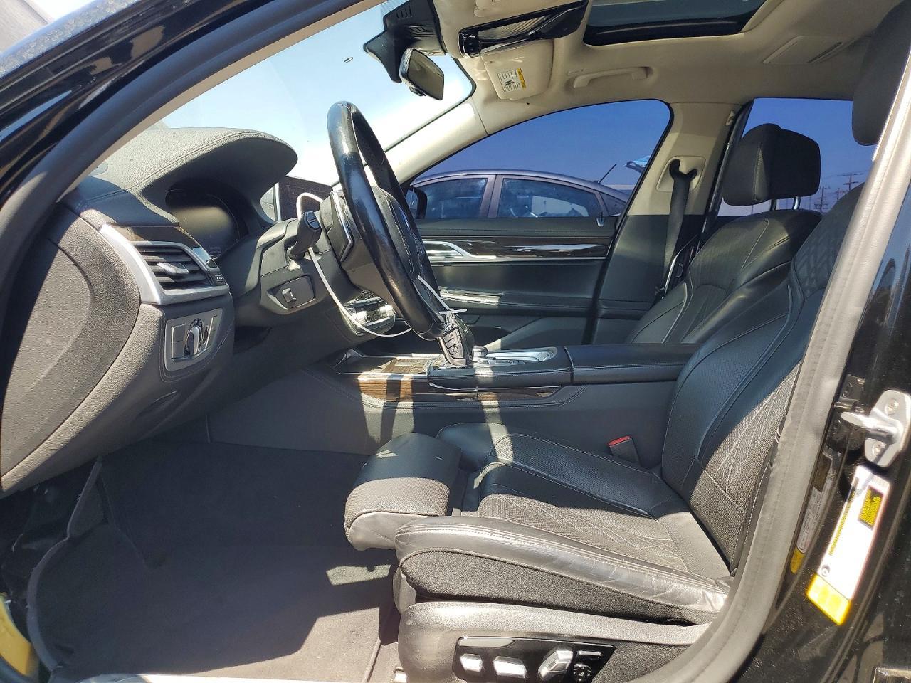 2020 BMW 740 I - zdjęcie 7