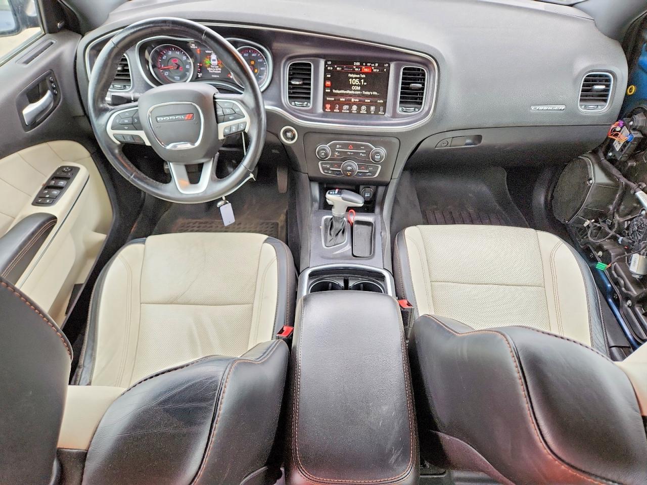 2015 Dodge Charger Sxt - zdjęcie 8
