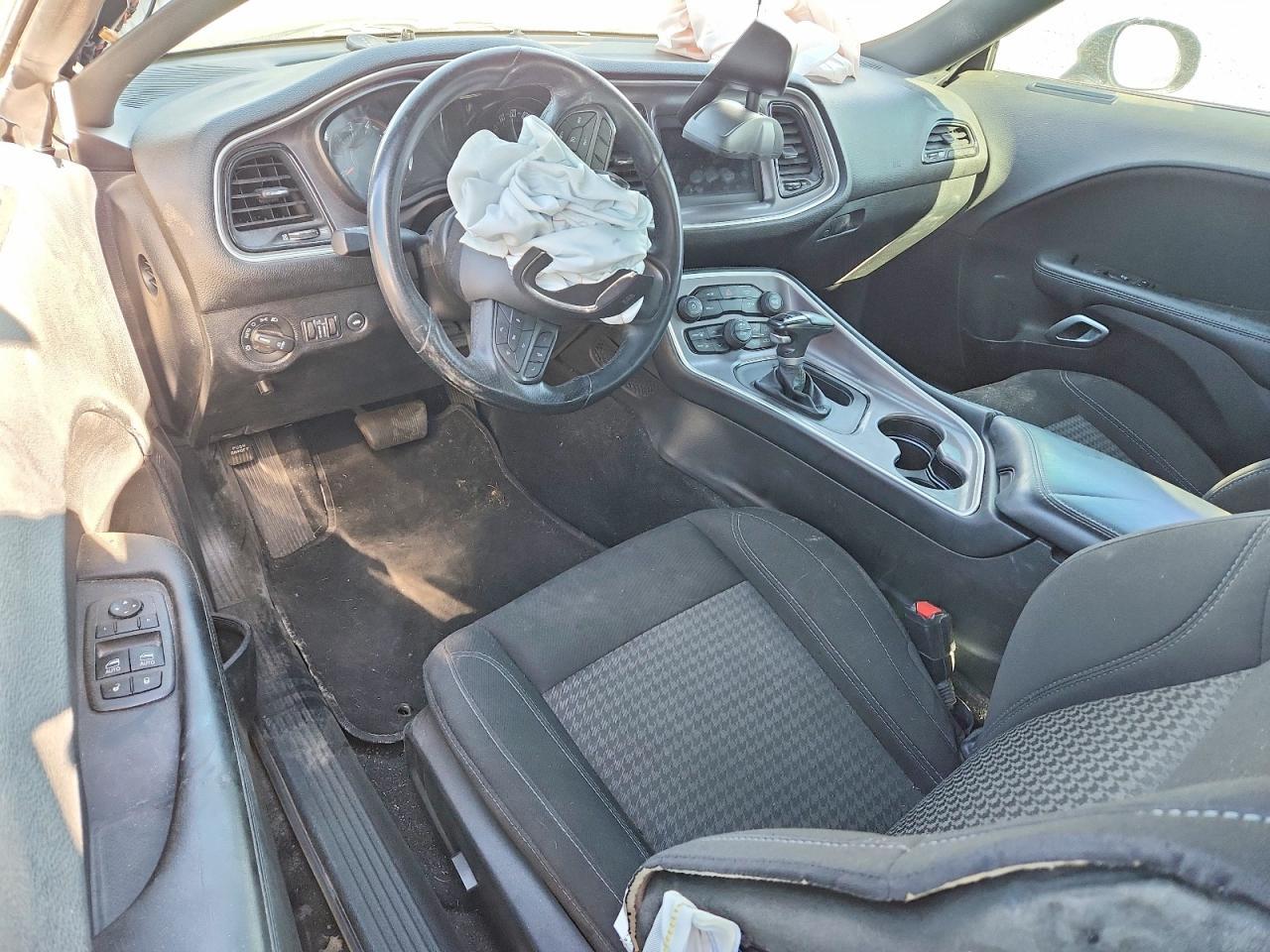 2022 Dodge Challenger Sxt - zdjęcie 8