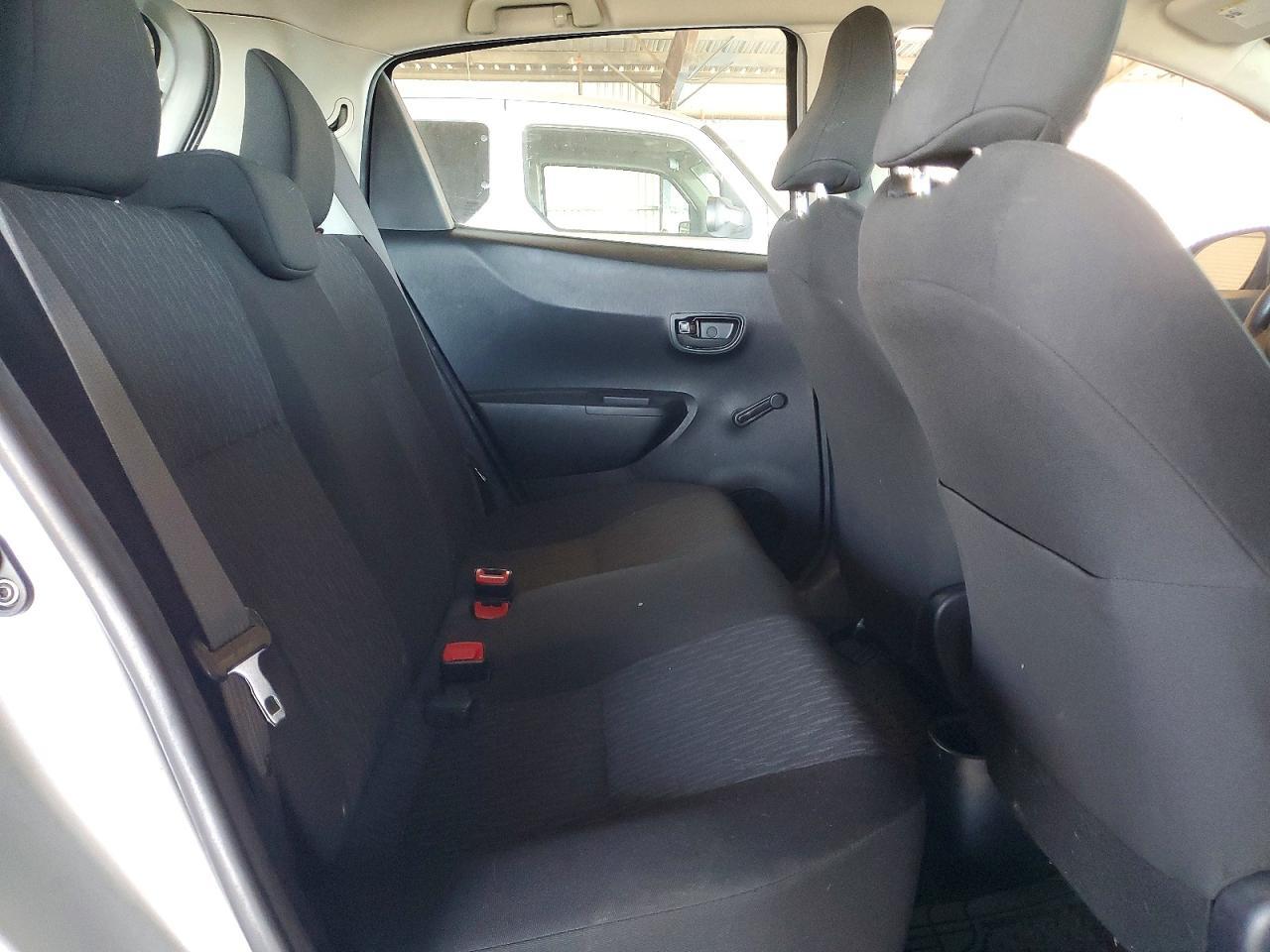 2014 Toyota Yaris - zdjęcie 10