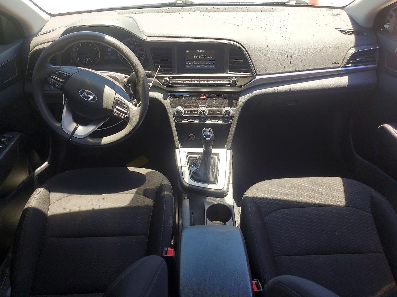 2020 Hyundai Elantra Se - zdjęcie 8