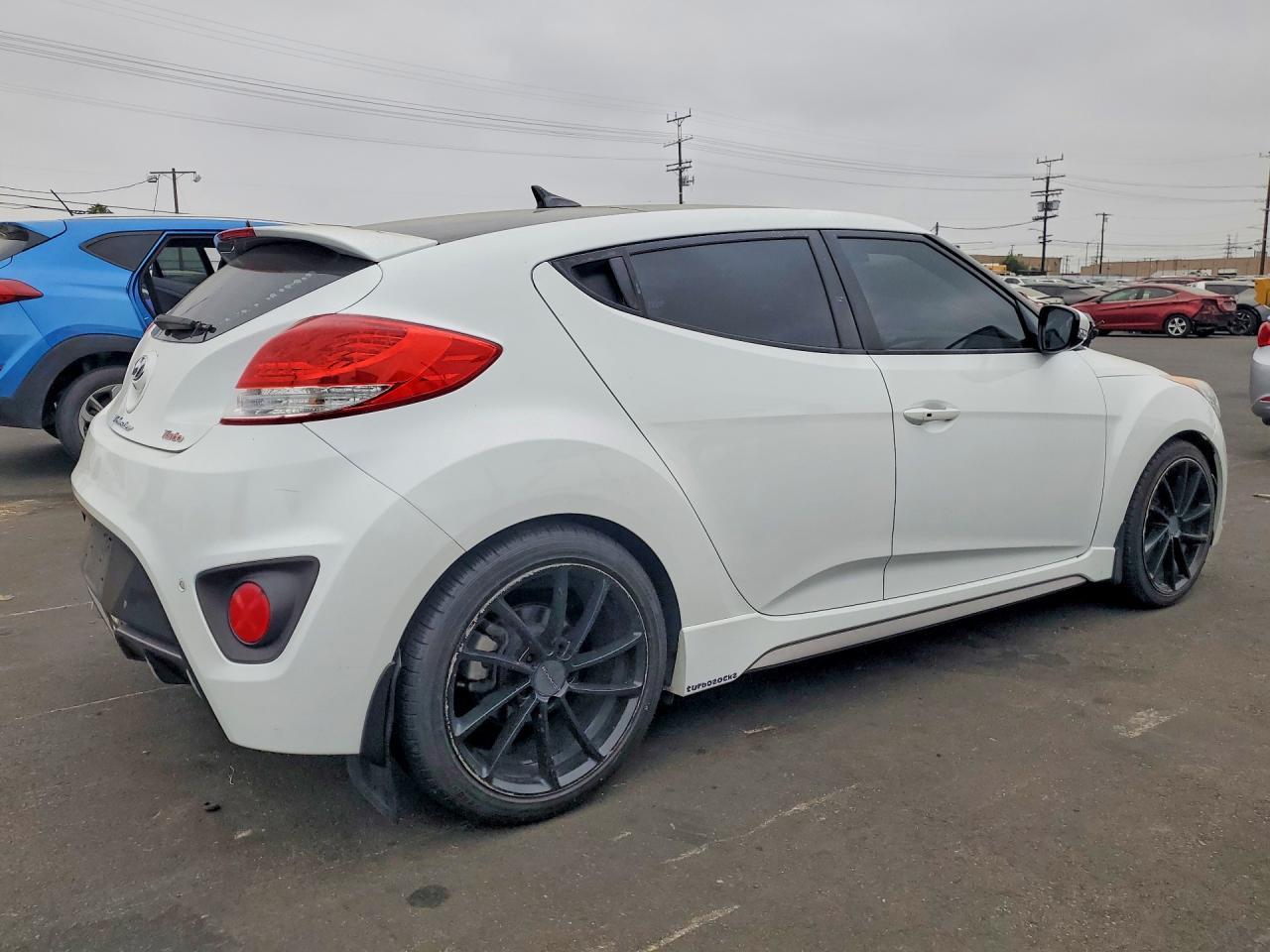 2016 Hyundai Veloster Turbo - zdjęcie 3