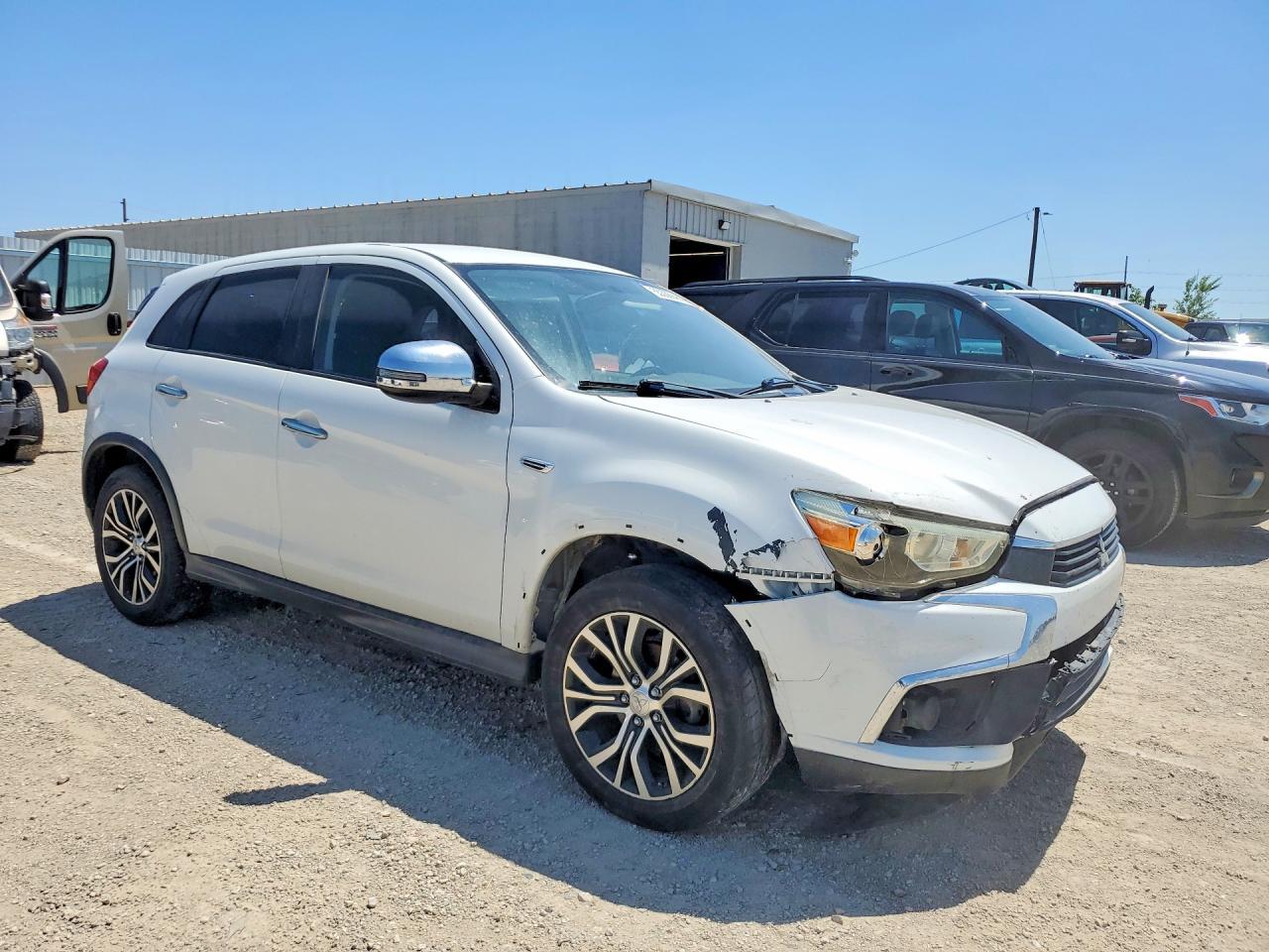 2017 Mitsubishi Outlander Sport Es - zdjęcie 4