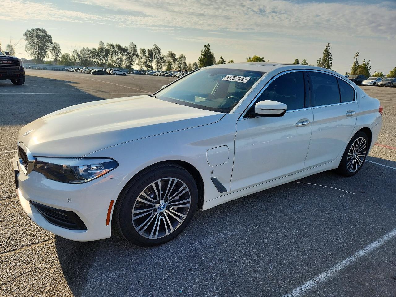2018 BMW 530E - zdjęcie główne