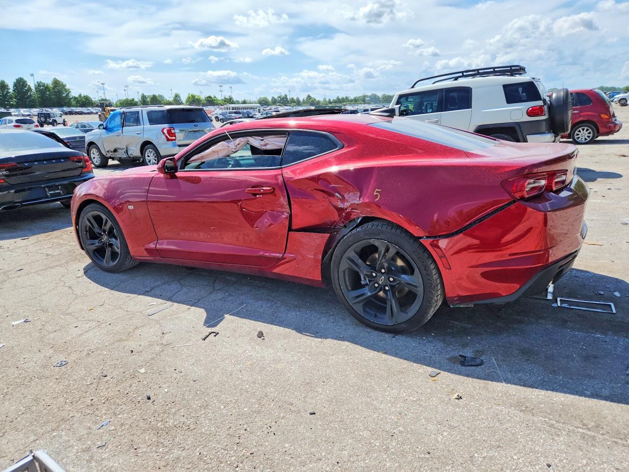 2022 Chevrolet Camaro - zdjęcie 2
