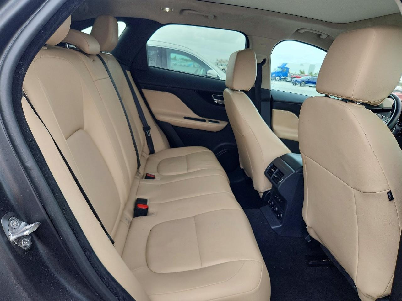 2020 Jaguar F-Pace Premium - zdjęcie 11