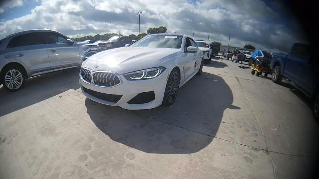 2022 BMW 840I - zdjęcie 13