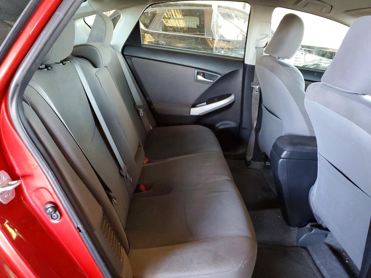 2013 Toyota Prius Two - zdjęcie 10