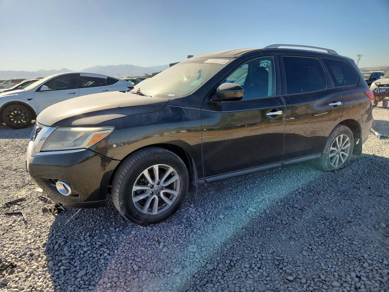 2015 Nissan Pathfinder Sv - zdjęcie główne