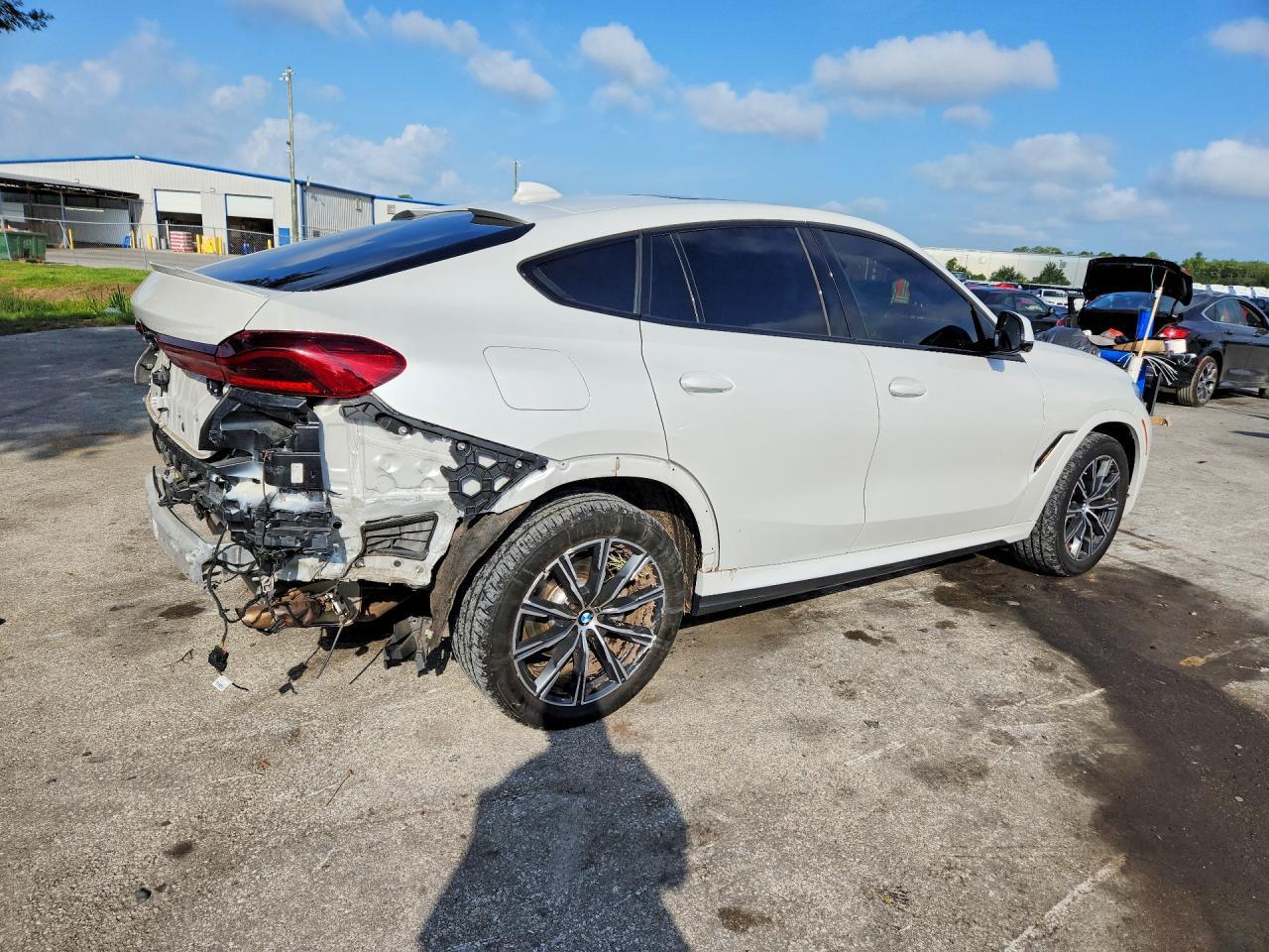 2023 BMW X6 xDrive40I - zdjęcie 3