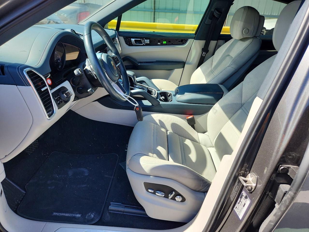 2020 Porsche Cayenne E Hybrid Coupe - zdjęcie 7