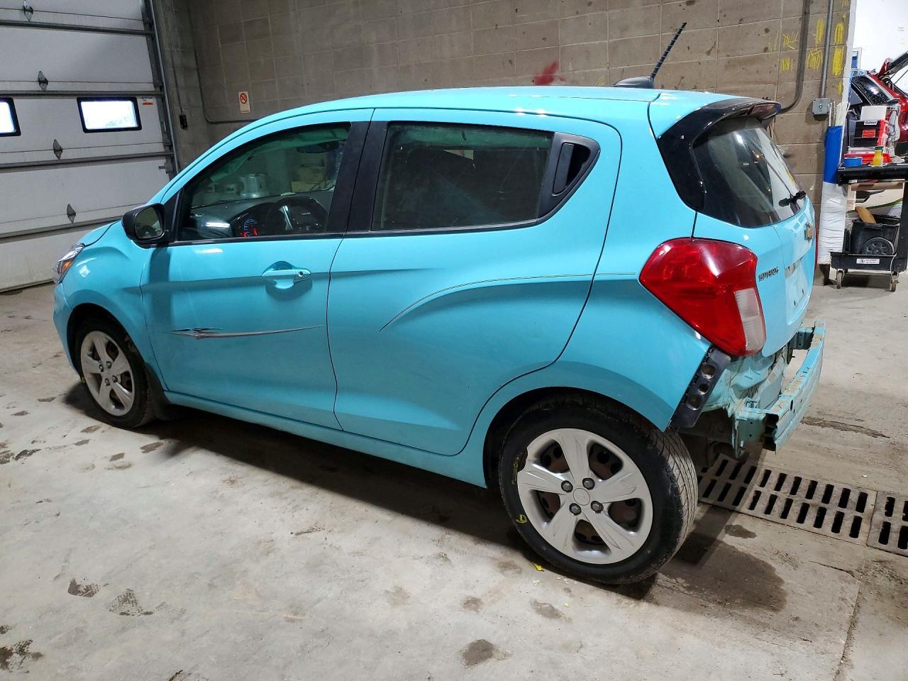 2021 Chevrolet Spark Ls - zdjęcie 2
