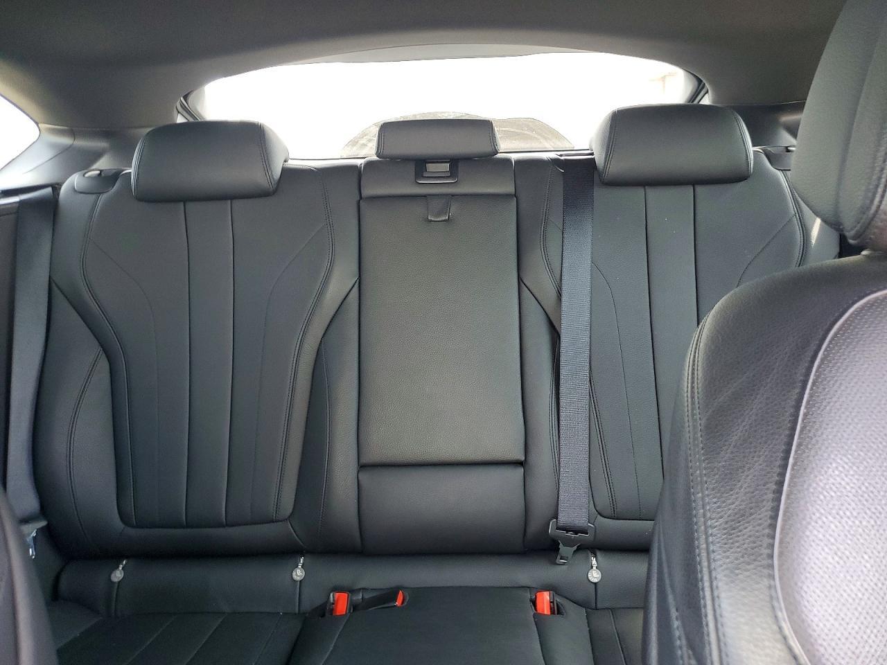 2015 BMW X6 xDrive50I - zdjęcie 10