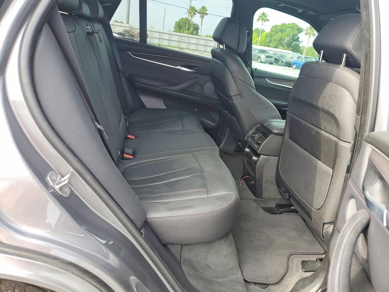 2017 BMW X5 xDrive50I - zdjęcie 11