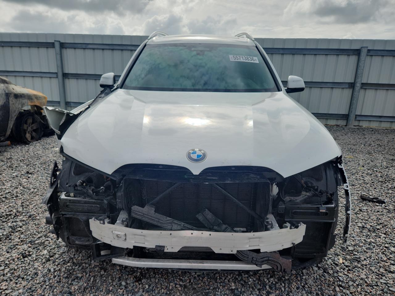 2021 BMW X7 xDrive40I - zdjęcie 5