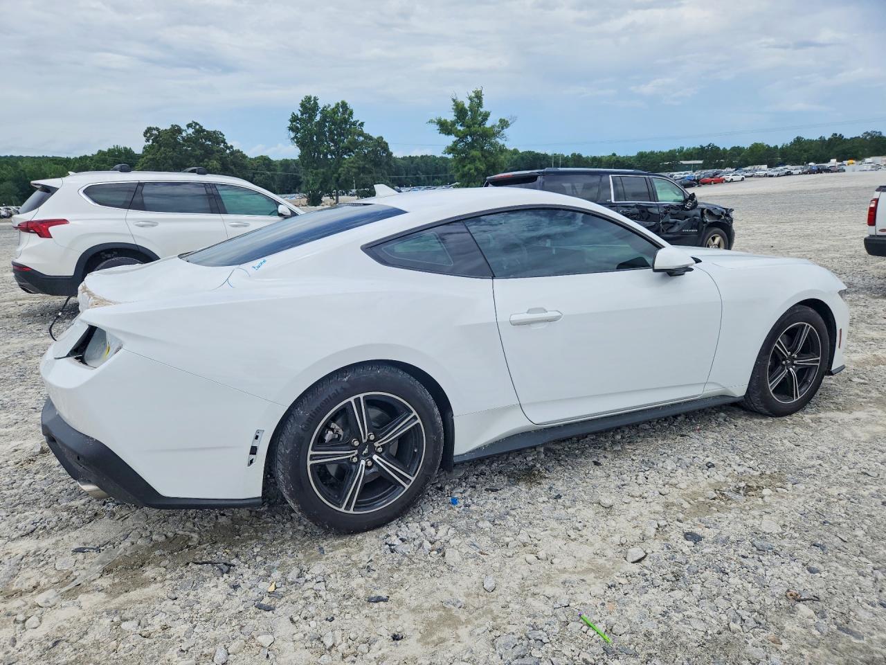 2024 Ford Mustang - zdjęcie 3