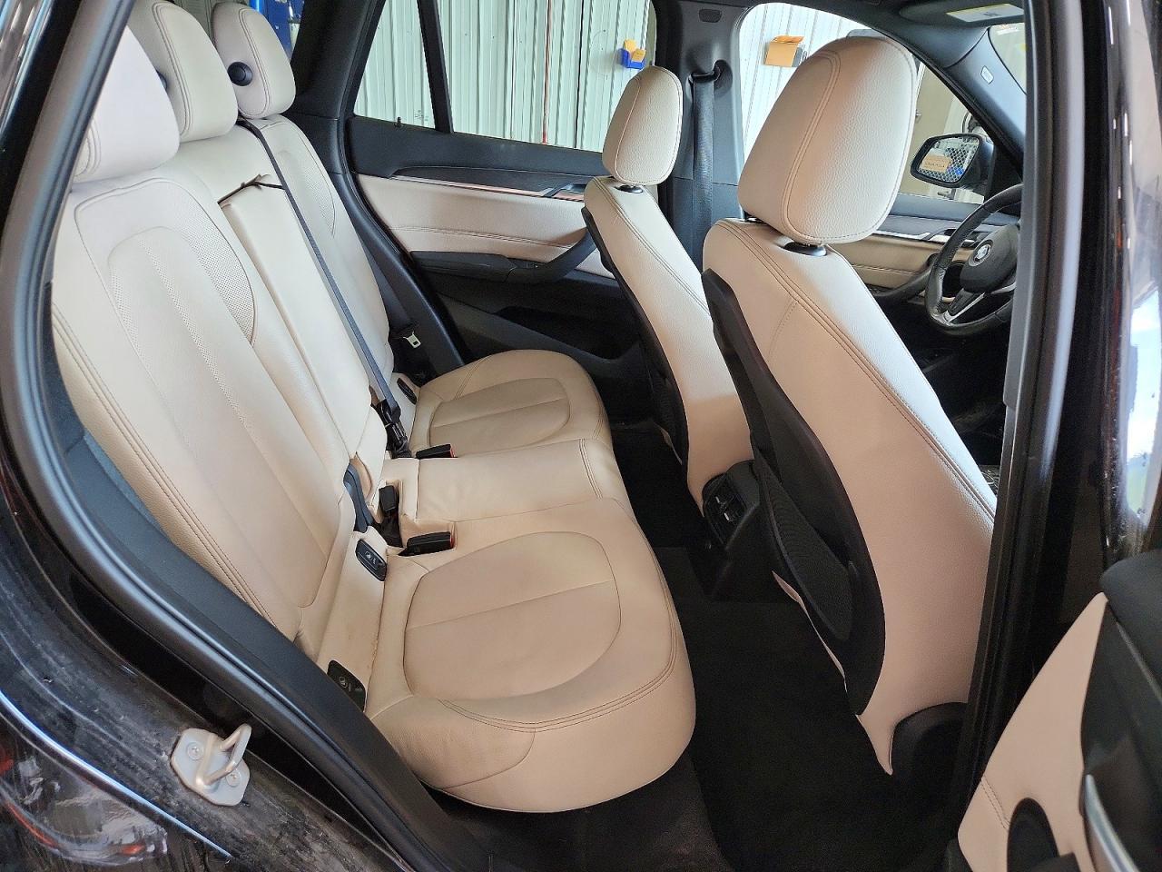 2016 BMW X1 xDrive28I - zdjęcie 10