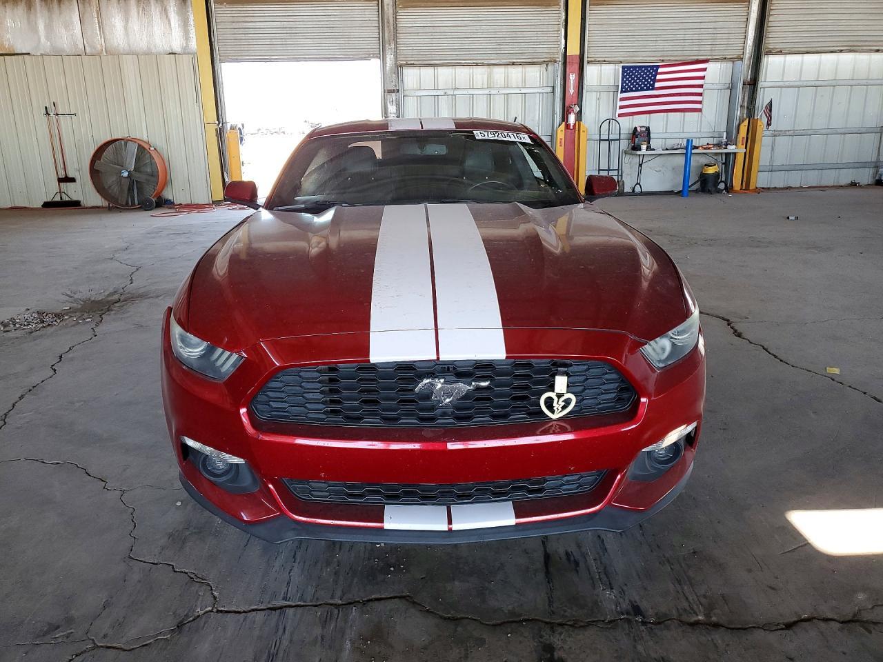 2016 Ford Mustang - zdjęcie 5