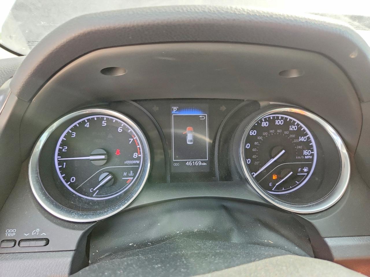 2019 Toyota Camry Le - zdjęcie 9