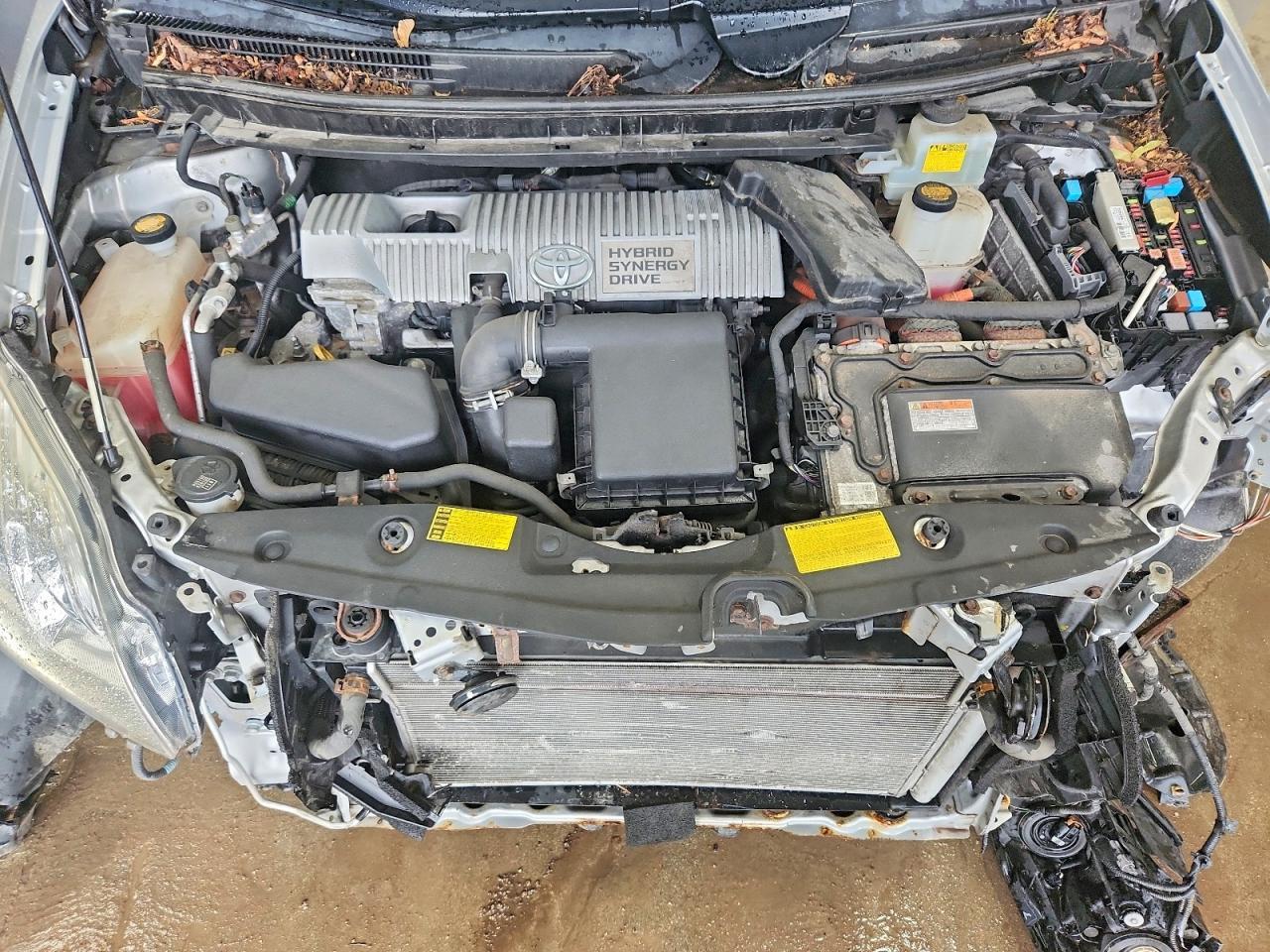 2014 Toyota Prius Two - zdjęcie 11