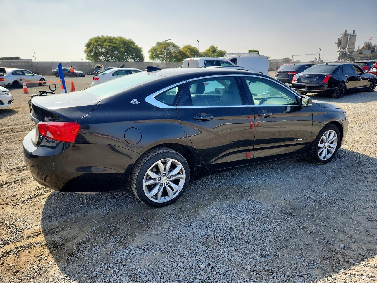 2018 Chevrolet Impala Lt - zdjęcie 3