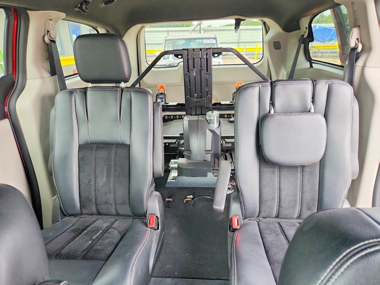 2017 Dodge Grand Caravan Sxt - zdjęcie 10