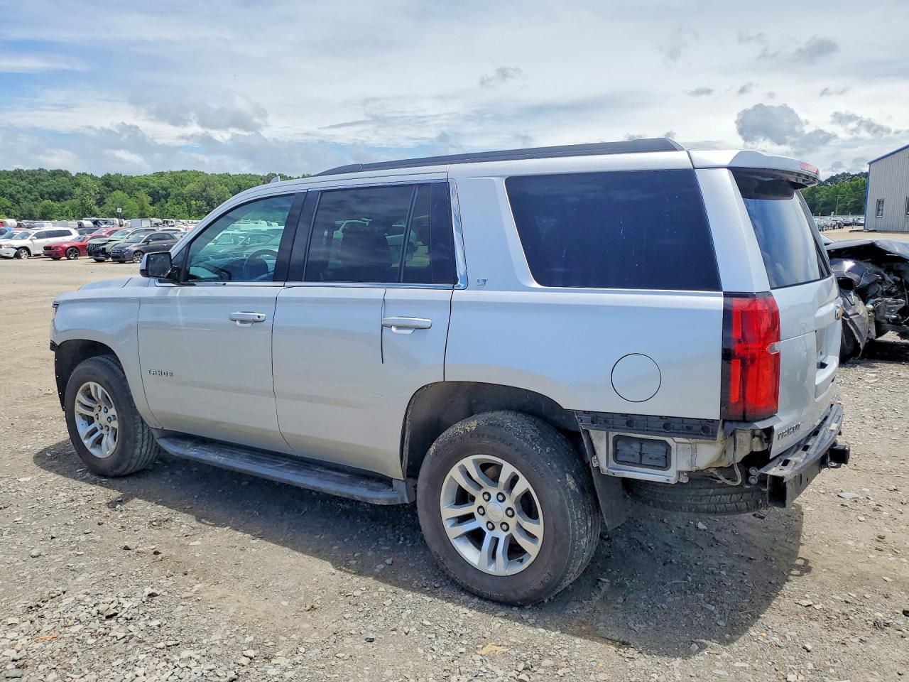 2019 Chevrolet Tahoe C1500 Lt - zdjęcie 2