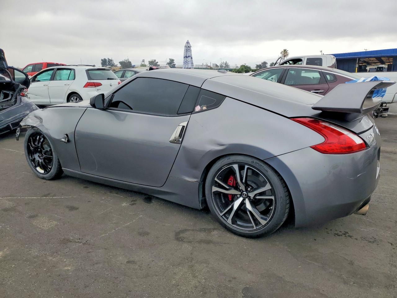 2020 Nissan 370Z - zdjęcie 2