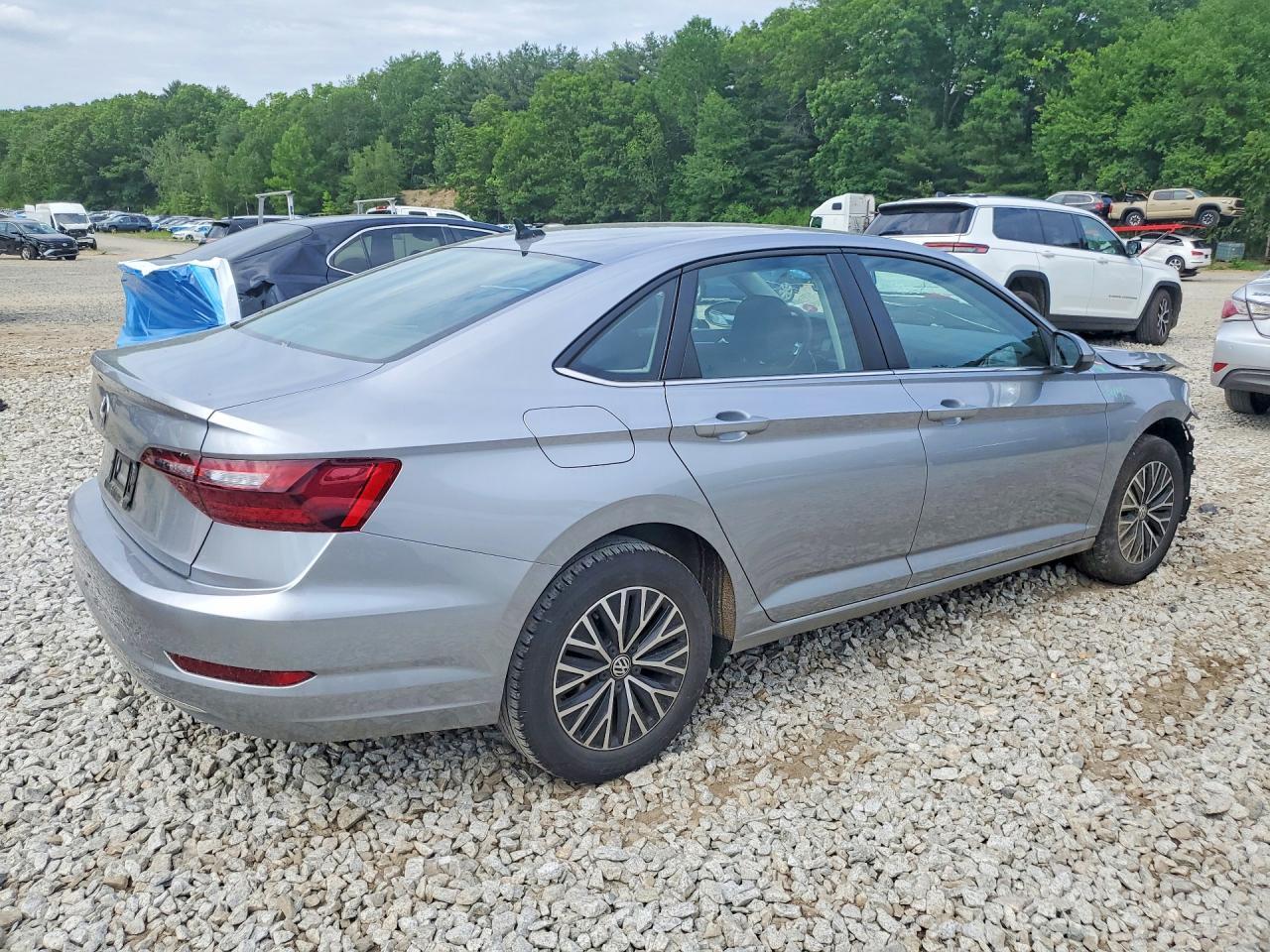 2021 Volkswagen Jetta - zdjęcie 3
