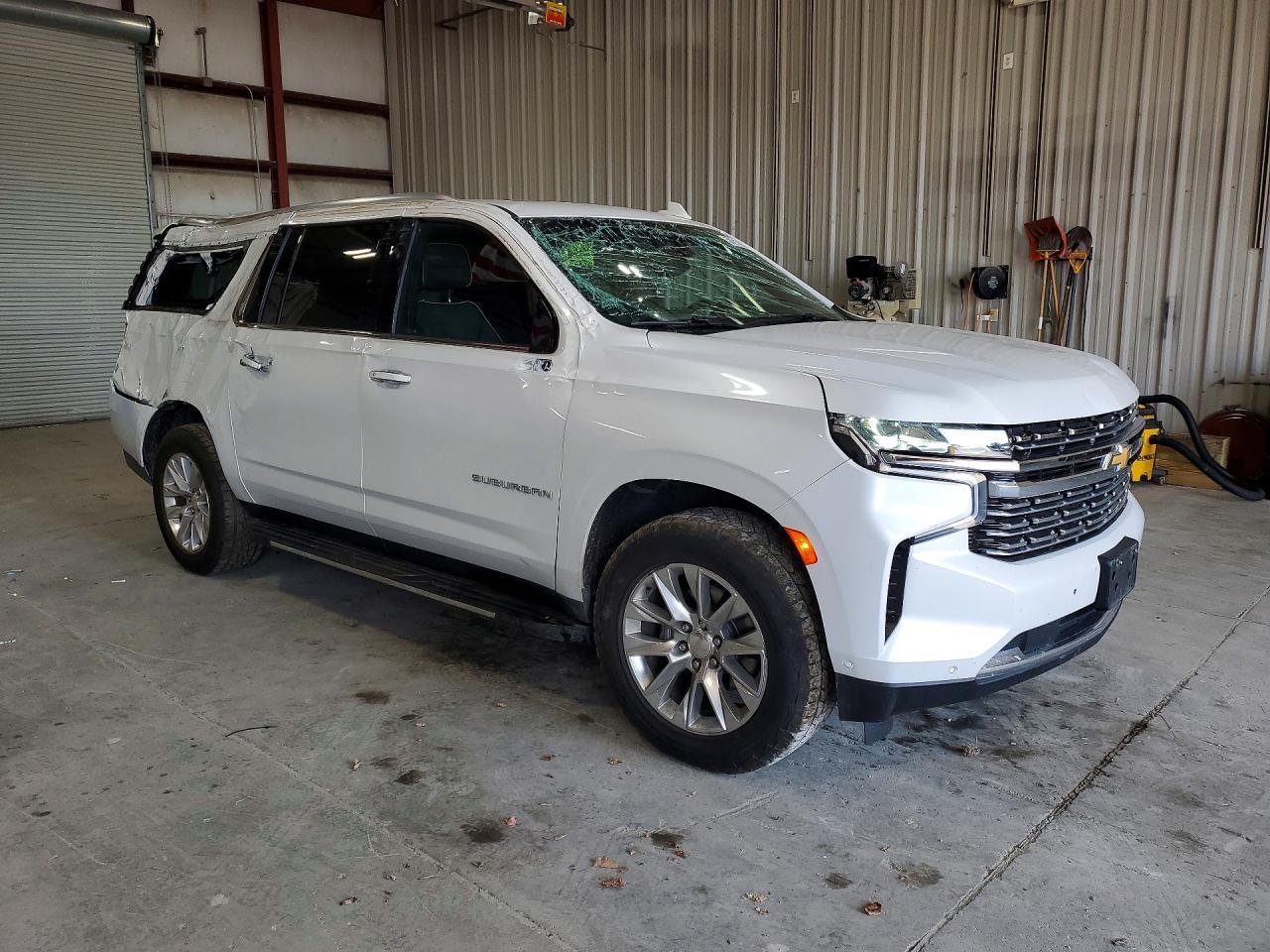 2023 Chevrolet Suburban K1500 Premier - zdjęcie 4