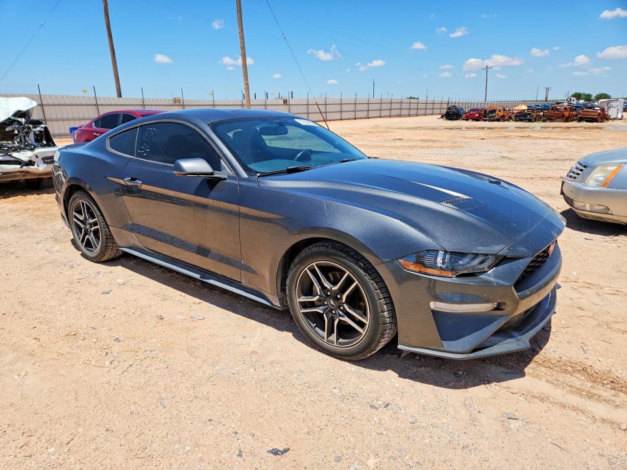 2019 Ford Mustang - zdjęcie 4
