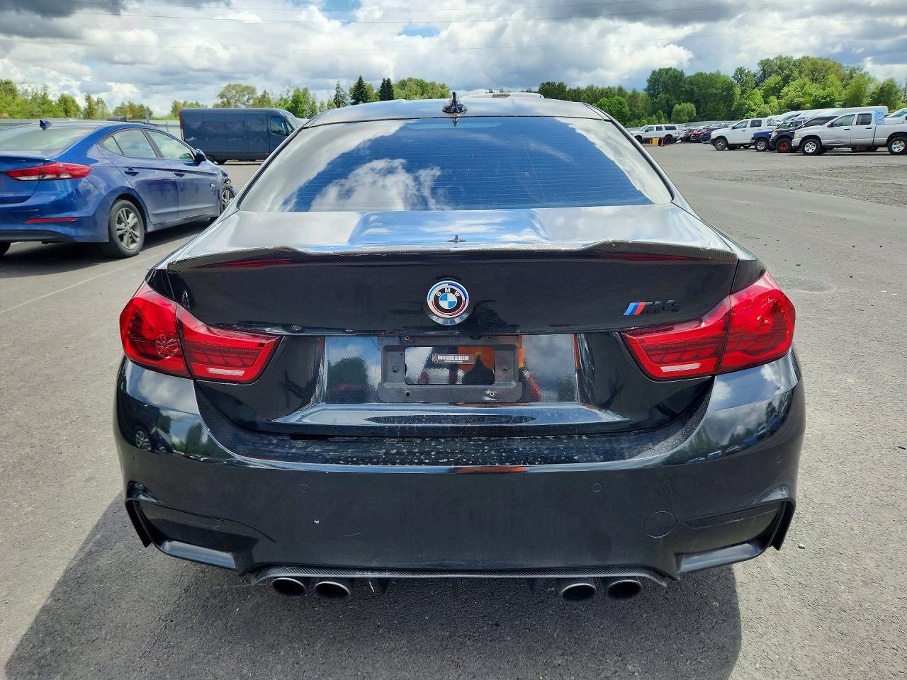 2015 BMW M4 - zdjęcie 6