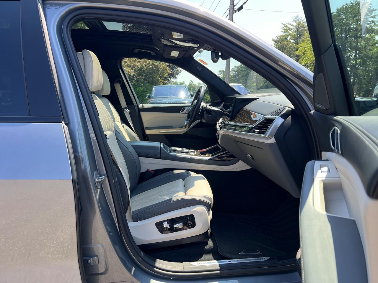 2023 BMW X7 xDrive40I - zdjęcie 5