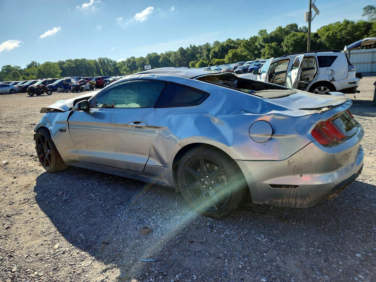2020 Ford Mustang Gt - zdjęcie 2
