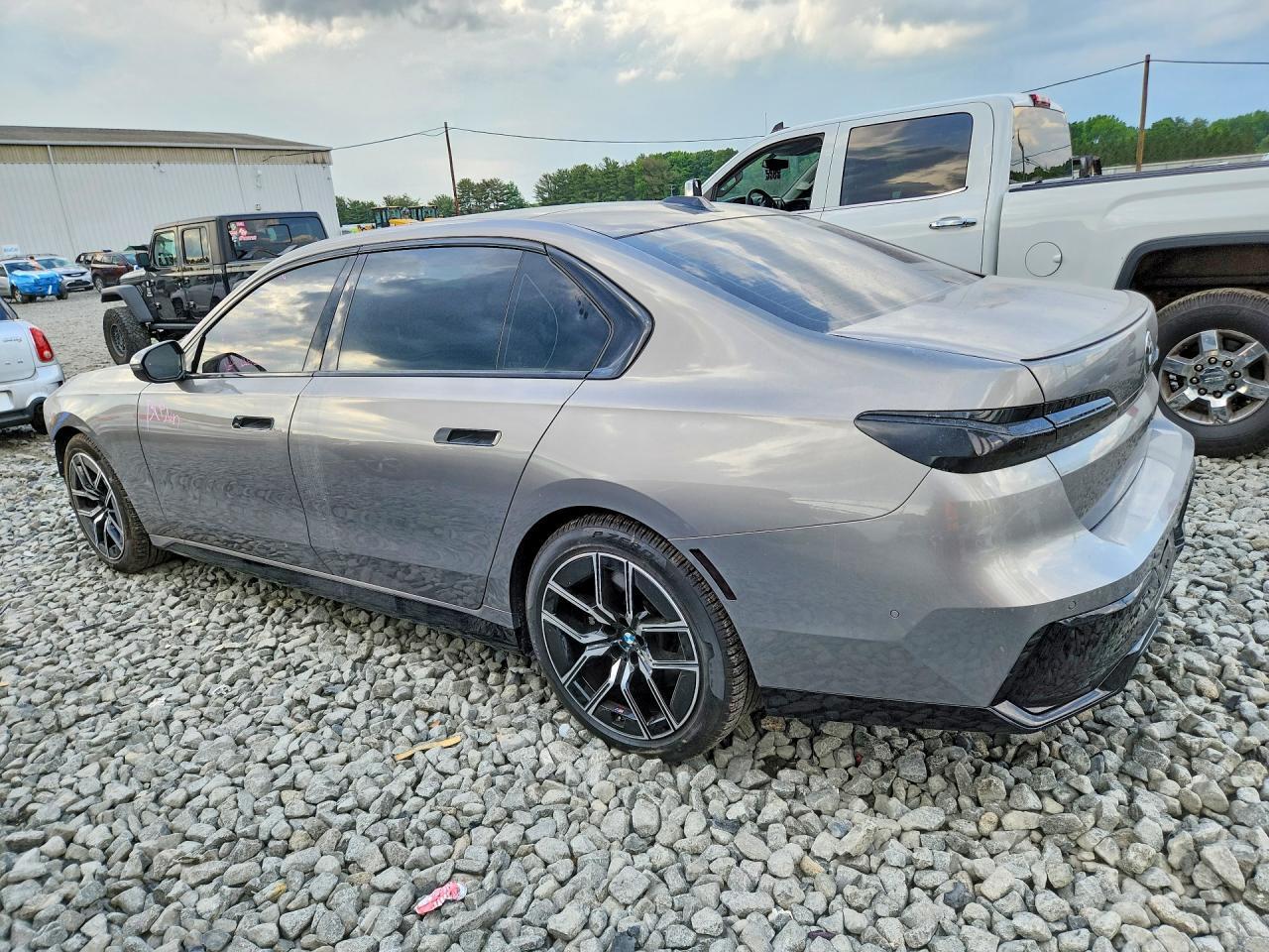 2024 BMW 740 Xi - zdjęcie 2