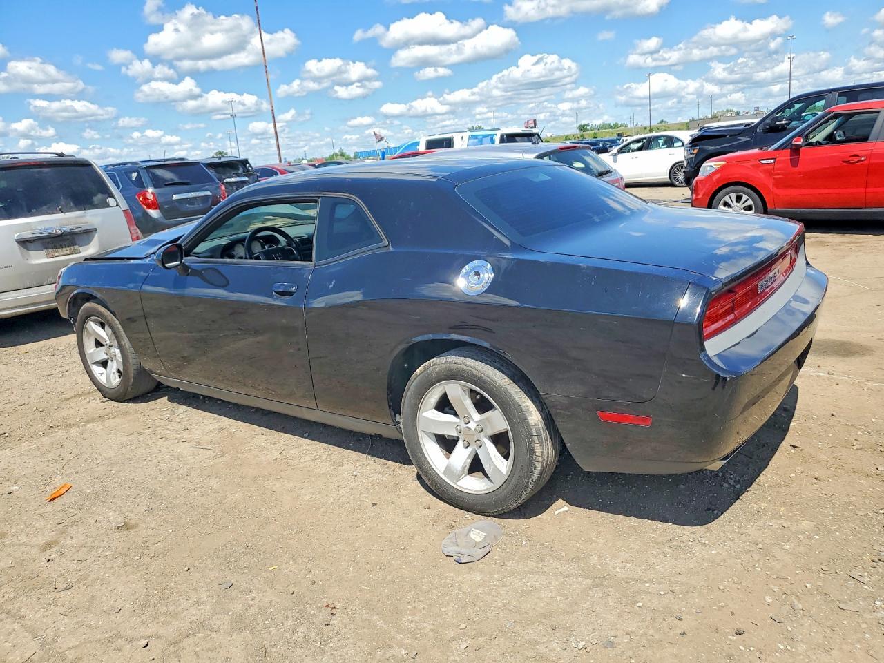 2014 Dodge Challenger Sxt - zdjęcie 2
