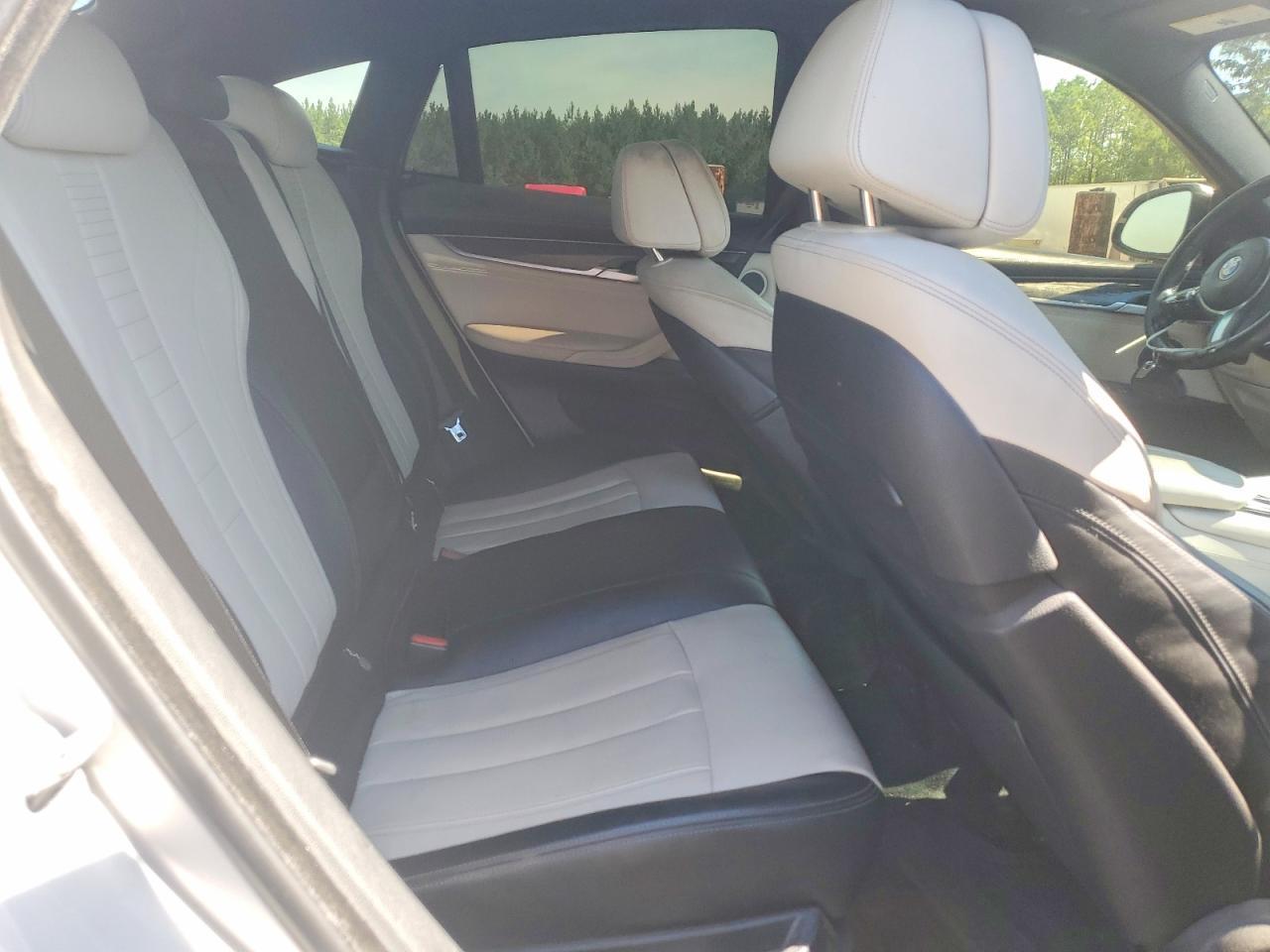 2016 BMW X6 xDrive35I - zdjęcie 10