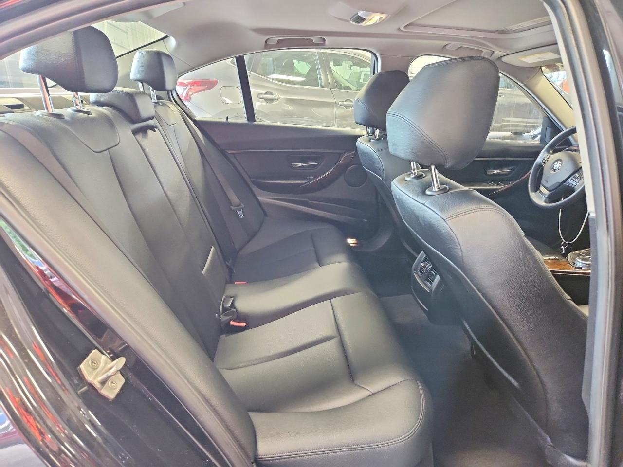 2015 BMW 320 I - zdjęcie 10