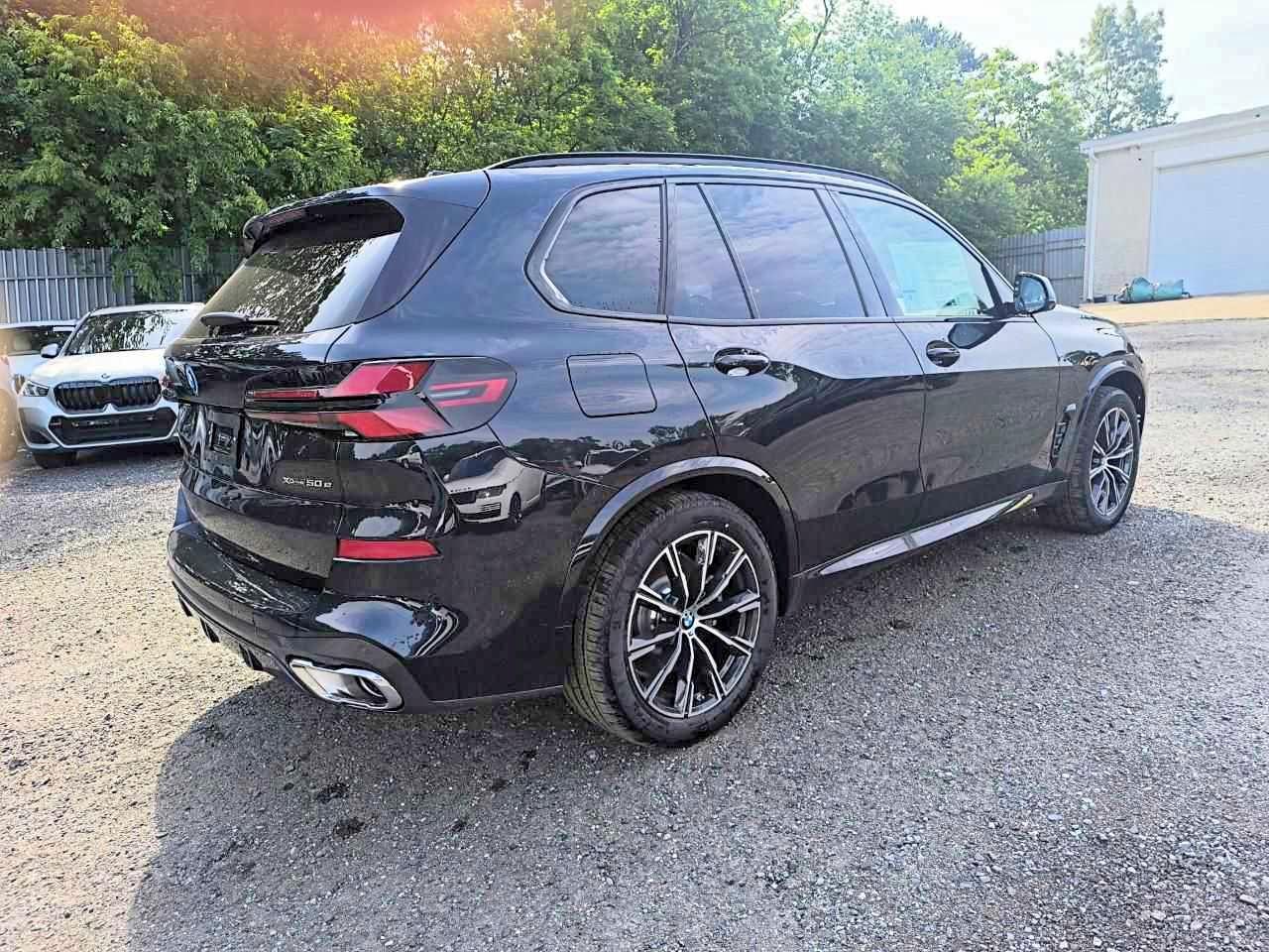 2026 BMW X5 xDrive50E - zdjęcie 4