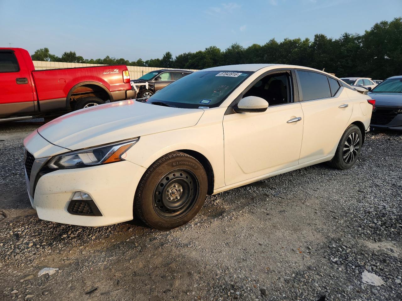 2020 Nissan Altima S - zdjęcie główne