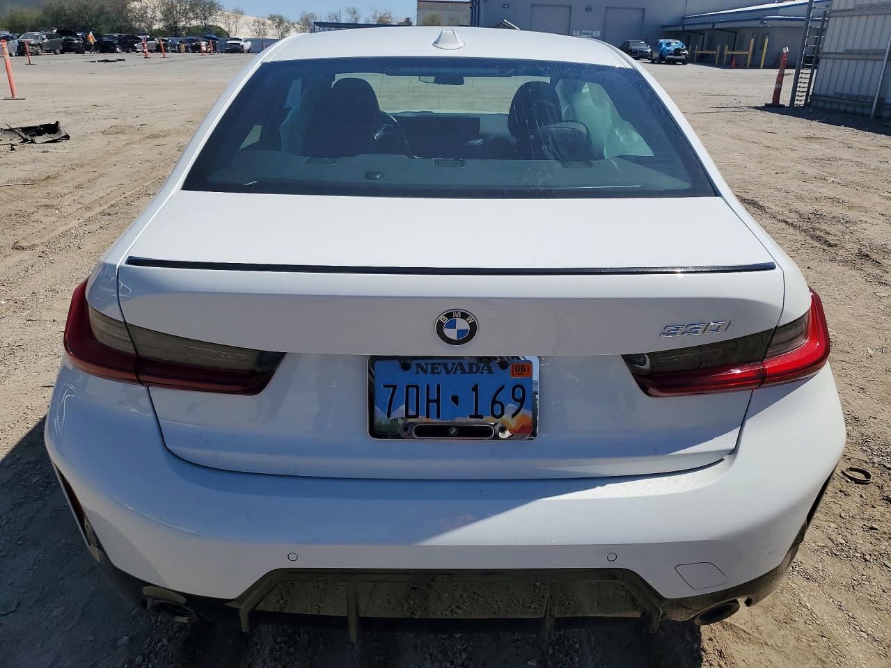 2024 BMW 330I - zdjęcie 6