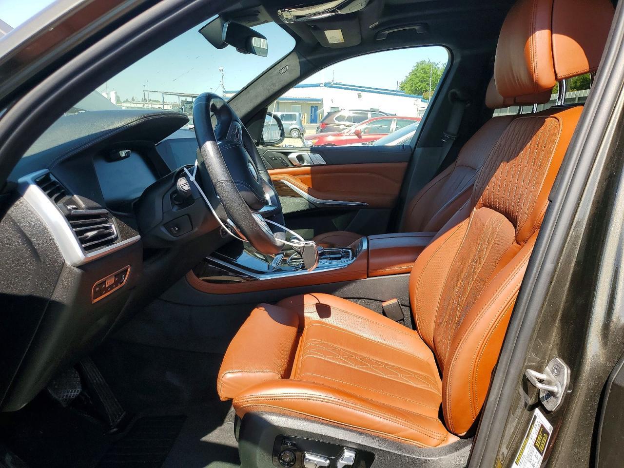 2021 BMW X7 xDrive40I - zdjęcie 7