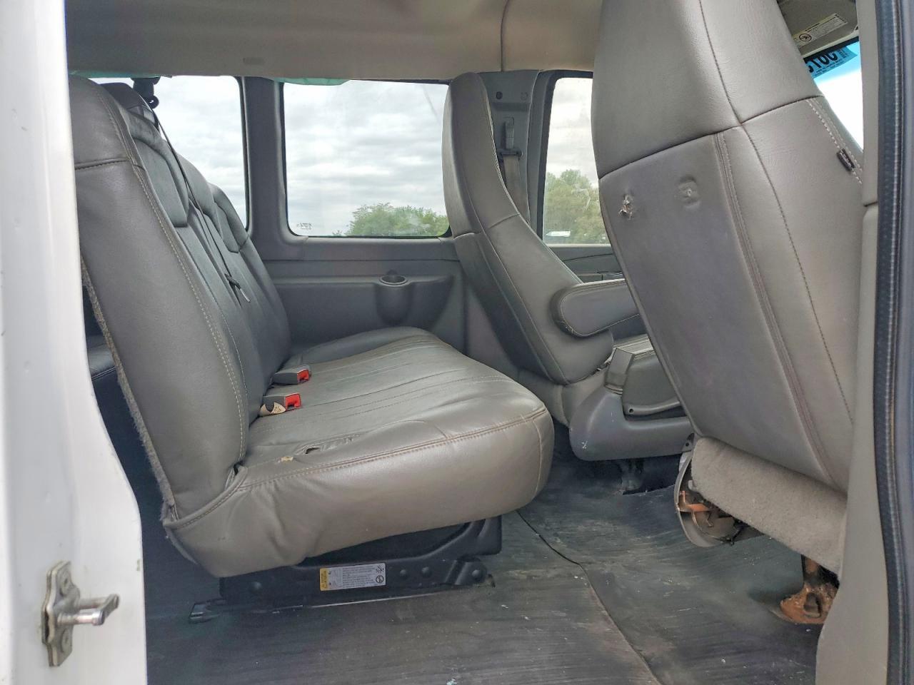 2018 Chevrolet Express G2500 Ls - zdjęcie 11
